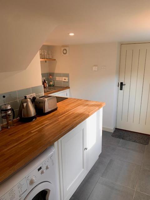 The Studio Villa Ashton Keynes Exterior photo